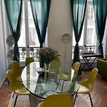 Appartement Parisien Superbe Et Emplacement Ideal